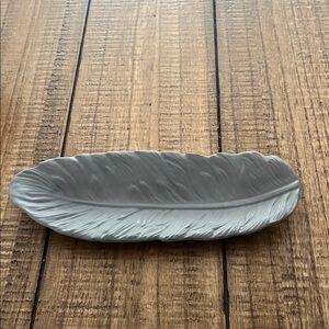 Concrete hand made feather dish